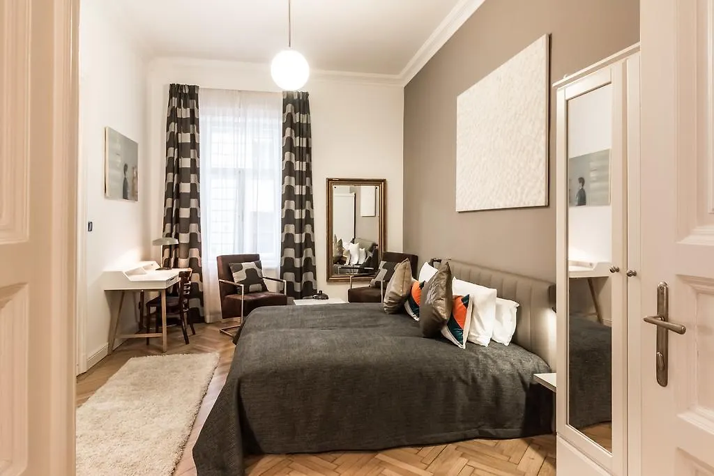 Urbano Styles Downtown Budapest Apartment